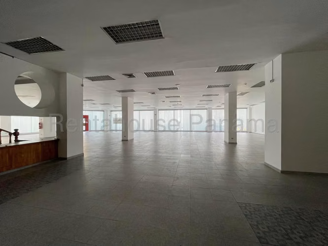 Edificio en Alquiler en Calidonia 5208 m² LR - Imagen 10