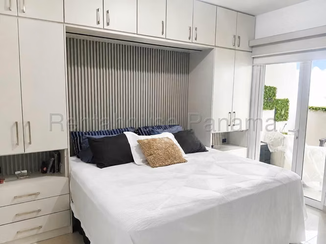 Venta de Apartamento Amoblado en PH 43GV, Bellavista 27-1867GG