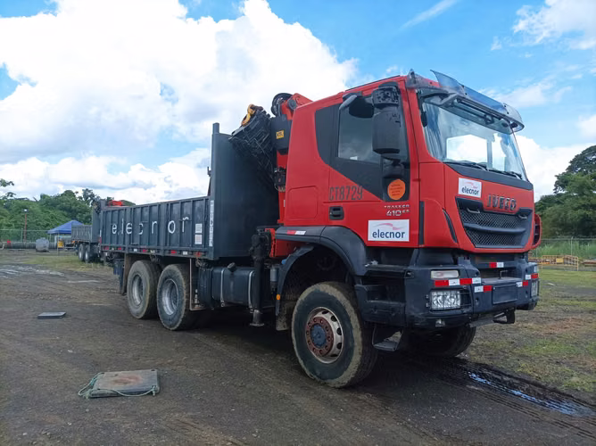 CAMION GRUA IVECO TRAKKER 410E5