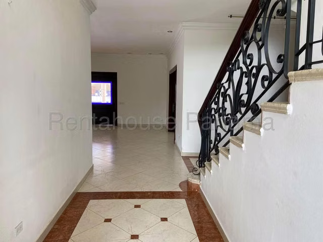 Alquiler de Casa en Costa del Este 27LBR2200 - Imagen 2