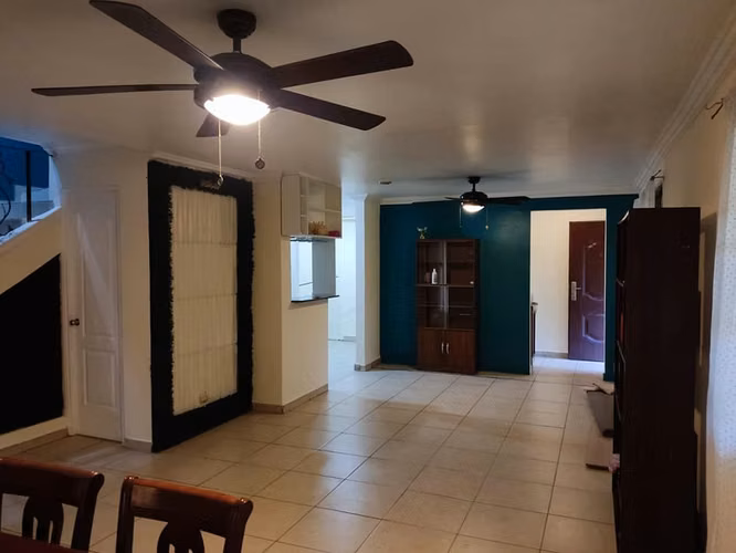 C2108 SE AQLUILA AMPLIA CASA EN VILLA ZAITA - Imagen 2