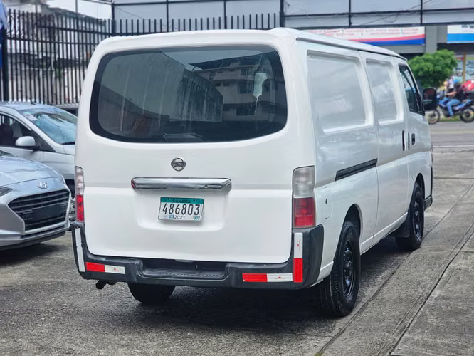 NISSAN URVAN 2007 - Imagen 7