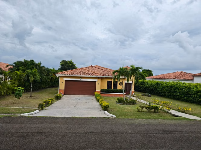 Casa Familiar en Hacienda Pacífica | Amplio Terreno y Naturaleza en San Carlos - Imagen 4