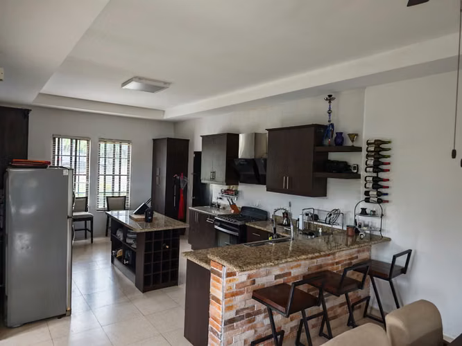 Casa Familiar en Hacienda Pacífica | Amplio Terreno y Naturaleza en San Carlos - Imagen 8