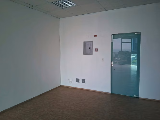 Oficina en alquiler, posición centrica - Imagen 6