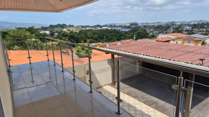 SE ALQULA CASA AMPLIA 2 NIVELES CON PISCINA - Imagen 11