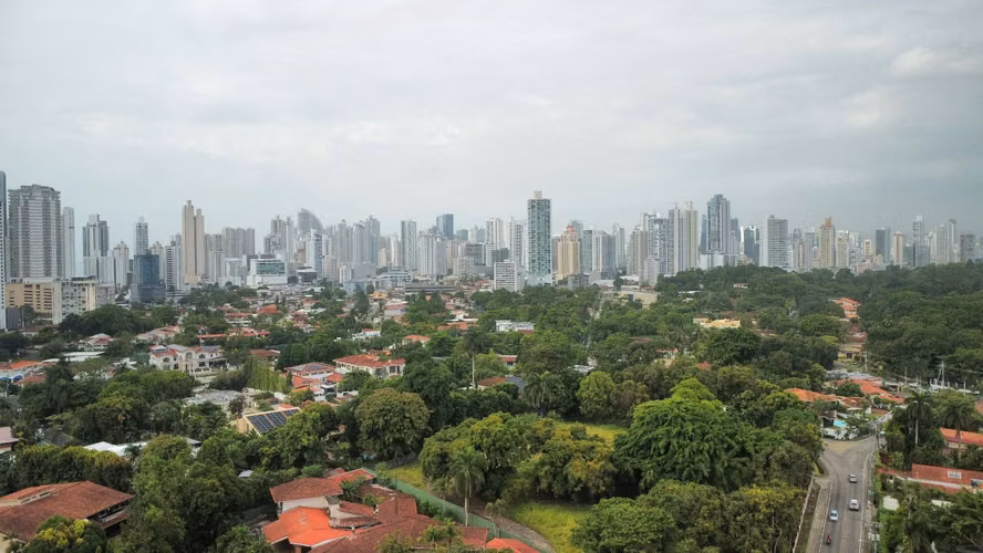 Venta Casa en Altos del Golf, 2 resiedencias independientes - Imagen 18