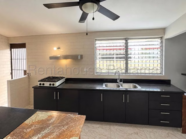 Venta de Casa en Chanis. - Imagen 8