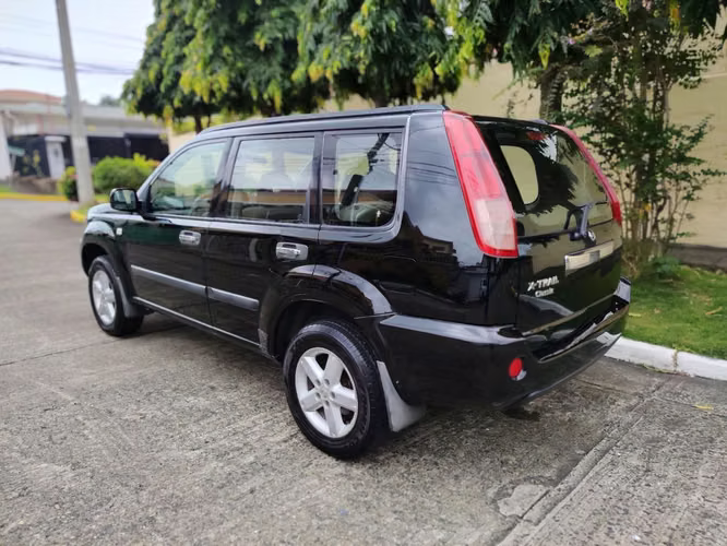 NISSAN XTRAIL 2012 AUTOMÁTICA NEGOCIABLE  - Imagen 17