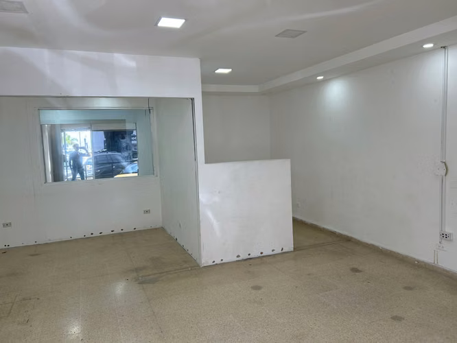 ALQUILO LOCAL COMERCIAL EN VÍA TRANSÍSTMICA – 140 M² | $1,400 - Imagen 3