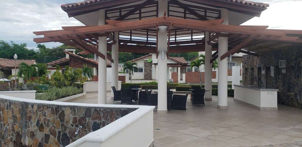 Apartamento de Playa en Venta – FRENTE AL MAR, San Carlos | US$135,000 - Imagen 9