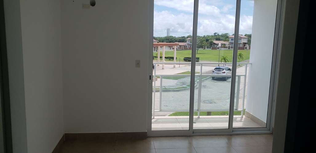 Apartamento de Playa en Venta – FRENTE AL MAR, San Carlos | US$135,000 - Imagen 18