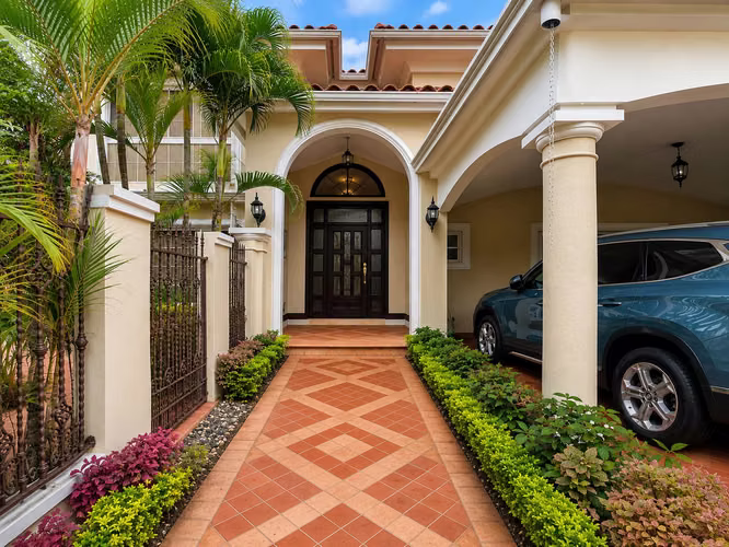 VENTA DE CASA EN COSTA DEL ESTE CON TERRAZA COSTA AZUL 473M2 JP - Imagen 2