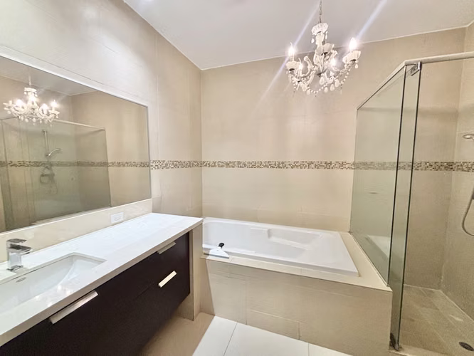 Apartamento Frente al Mar en PH Oceanaire – Punta Pacífica - Imagen 12