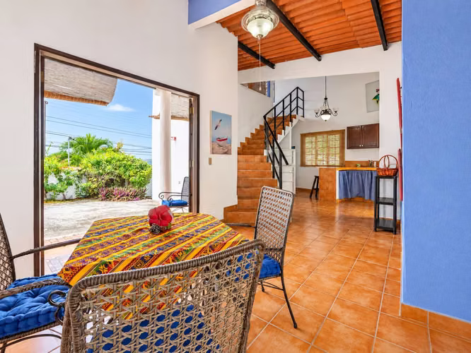 Casa de 4 Recámaras en Playa Corona con Casa de Huéspedes y Vistas al Lago y al Mar - Imagen 7