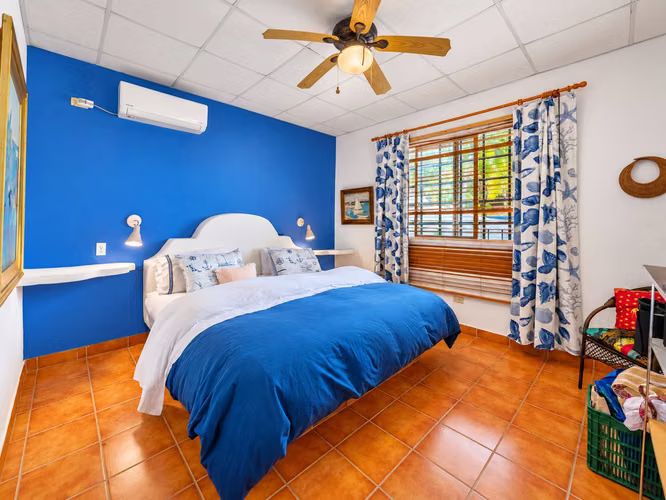 Casa de 4 Recámaras en Playa Corona con Casa de Huéspedes y Vistas al Lago y al Mar - Imagen 12