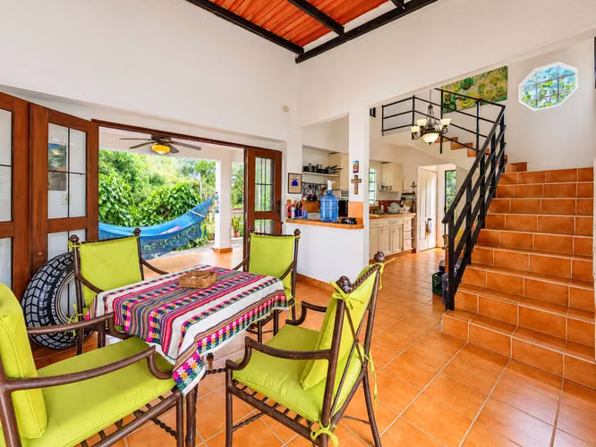 Casa de 4 Recámaras en Playa Corona con Casa de Huéspedes y Vistas al Lago y al Mar - Imagen 2