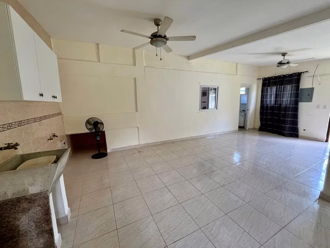 Inversionistas, Se Vende casa dúplex en Albrook - Ancón.
