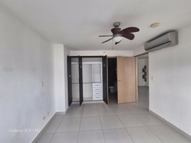 ALQUILER DE APARTAMENTO  - Imagen 8