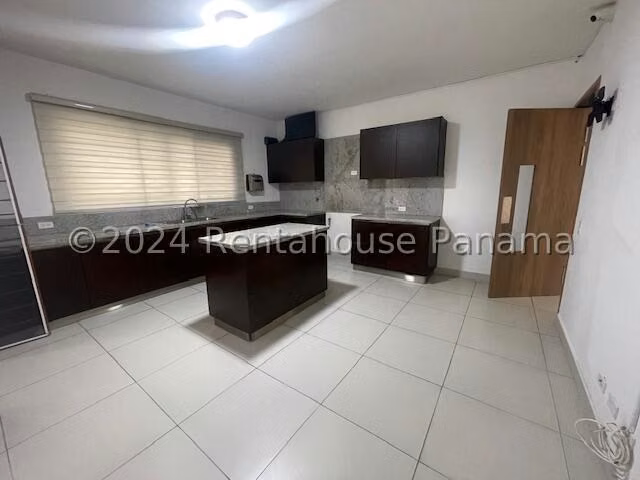 Casa en Alquiler en Altos de Panamá 25AECC7912 - Imagen 17