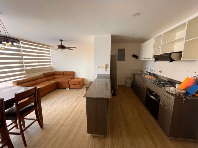 Cómodo Apartamento con Terraza Semi-Amoblado cerca de la Estación del Metro y Universidades. - Imagen 2