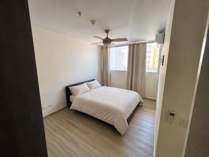 Cómodo Apartamento con Terraza Semi-Amoblado cerca de la Estación del Metro y Universidades. - Imagen 9