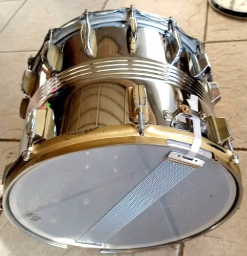 SE VENDE CAJA MAXTONE CON 16 MUELAS SUPERIORES