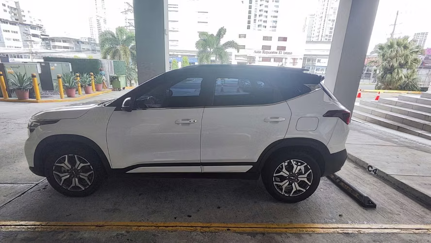 KIA SELTOS 2024 LIMITED - Usado - Imagen 3