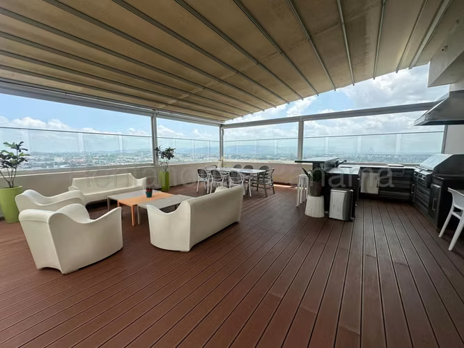 VENDO Lujoso PENTHOUSE con Terraza y Piscina en Santa Maria. 700m2