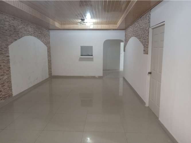 VENDO CASA DE ESQUINA EN NUEVO TOCUMEN