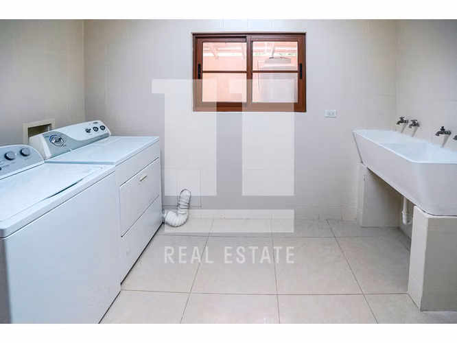 Se Vende Casa en Clayton, Los senderos de camino de Cruces - Imagen 6