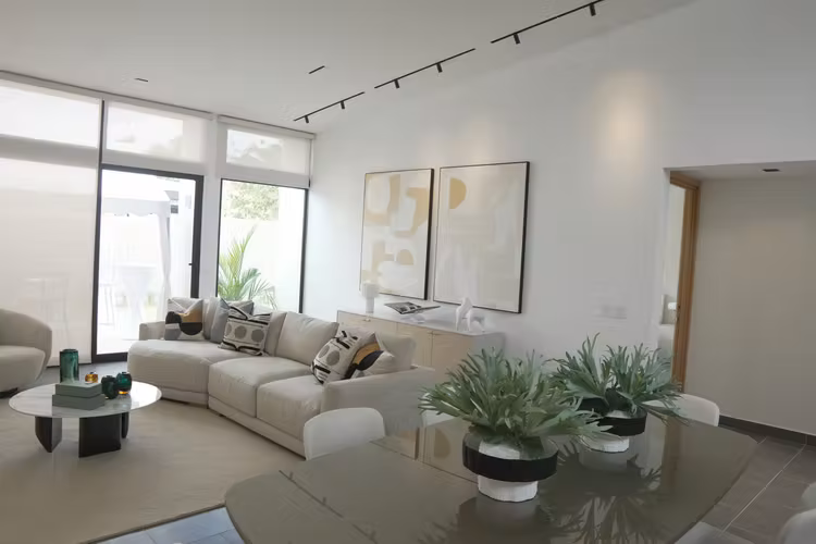 Se Vende Casa con terreno de 405 m2 en Altos de Panama - Imagen 2