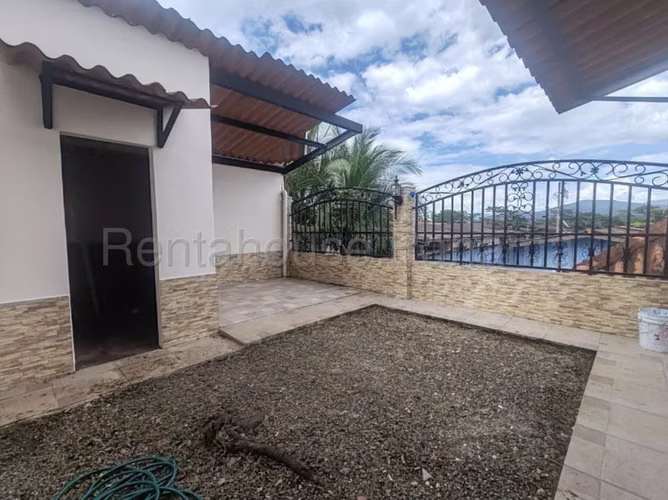 Venta de casa en Brisas del Golf | 3recamaras| 2 baños.    27mgo1940