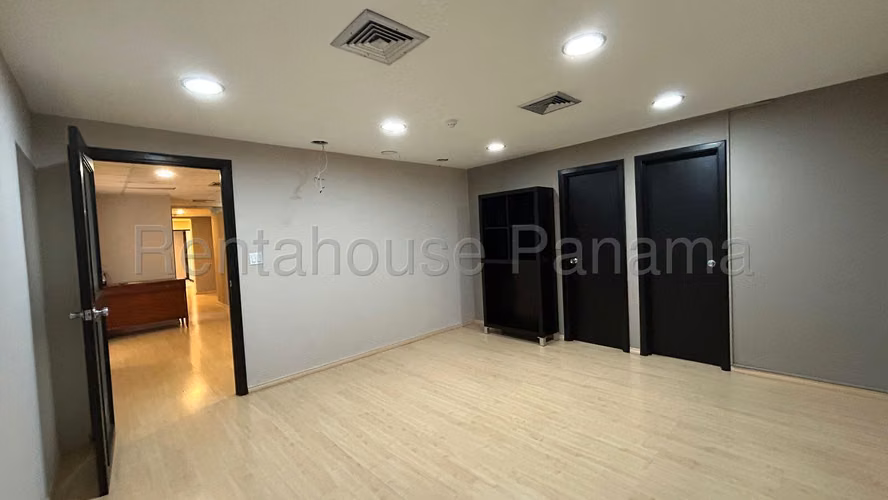 Alquiler de Oficina en Obarrio Torre VIP NS - Imagen 16