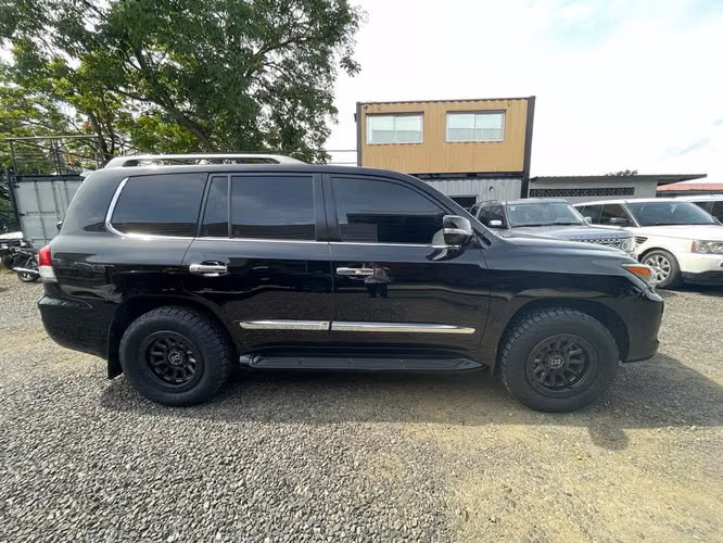 Lexus LX 570 - Imagen 2