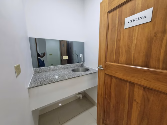 2 OFICINAS EN RBS TOWER · 56 Y 69 M² · PAITILLA Desde $698/mes - Imagen 15