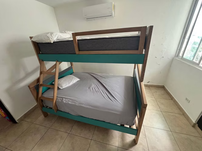 Cama Litera Moderna de Madera + 2 Colchones (Poco Uso)   - Imagen 9