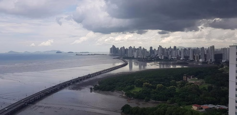 SALE OF APARTMENT IN EAST COAST