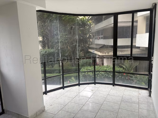 Apartamento en Venta en el Cangrejo. PH ARANJUEZ. 27LDC2409