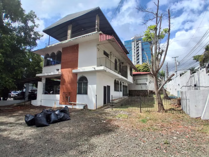 Casa Coco del Mar, 750mts, 4 despachos, $1,800,000 neg