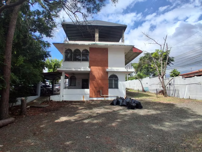 Casa Coco del Mar, 750mts, 4 despachos, $1,800,000 neg