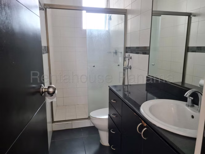 Apartamento en Alquiler en el Cangrejo 27LDC2387