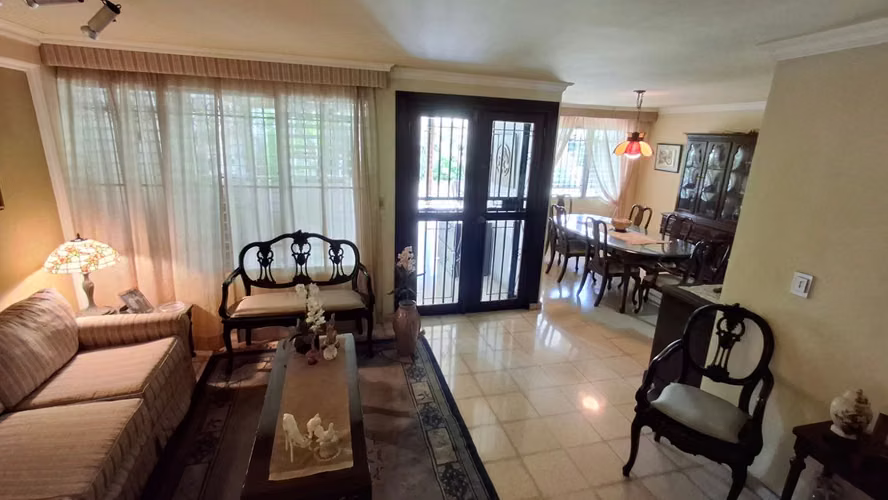 La Loma. 402mts 3r 2.5b Terraza patio $335,000.00neg - Imagen 10