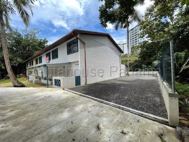 VENDO Casa en Clayton Son 2 Casas en 1, Comercial o Residencial 600m2  - Imagen 8