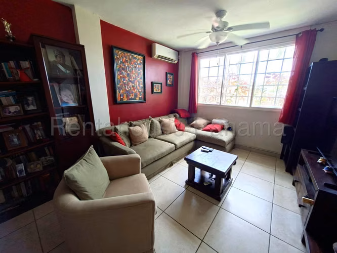 Vendo Casa de 249.40m2 en Brisas Del Golf Brisas Village 27-1465SRZ - Imagen 2