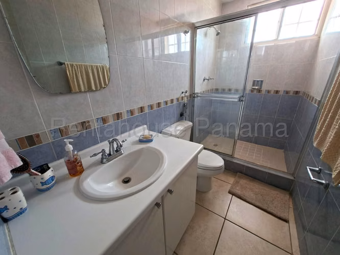 Vendo Casa de 249.40m2 en Brisas Del Golf Brisas Village 27-1465SRZ - Imagen 15