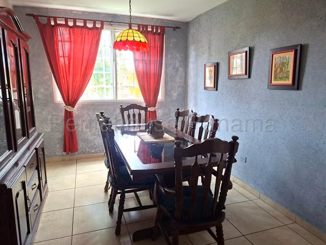 Vendo Casa de 249.40m2 en Brisas Del Golf Brisas Village 27-1465SRZ - Imagen 5