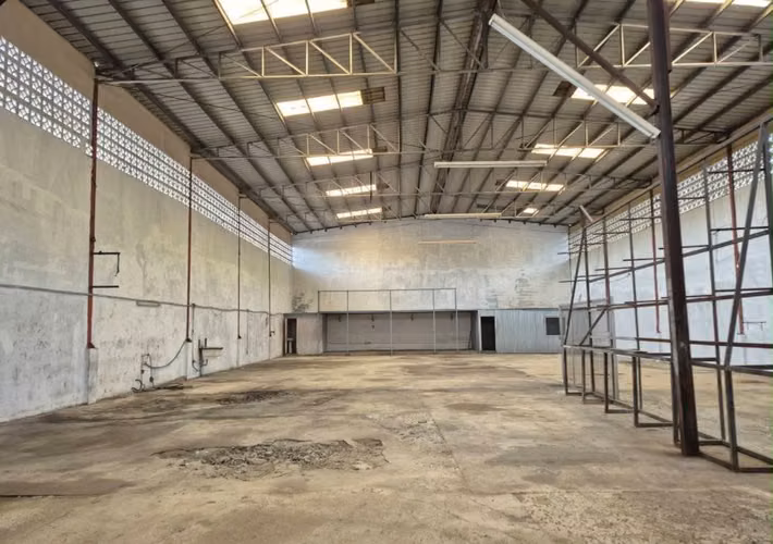 Galera en pueblo nuevo de 600 metros en alquiler  o venta  (AA) - Imagen 2