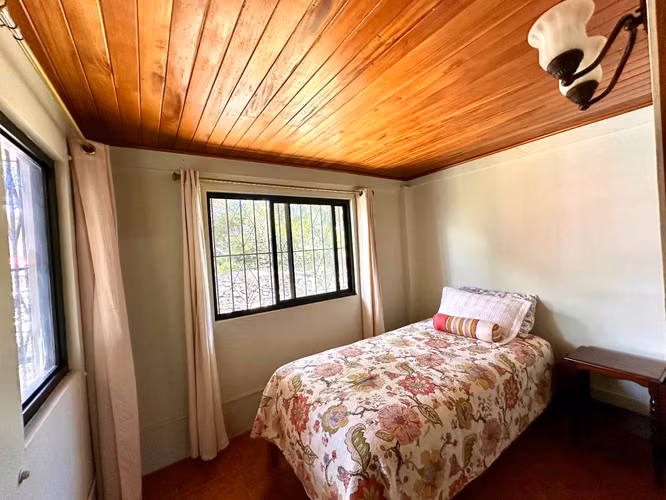 SE ALQUILA CASA AMOBLADA Y CERCADA EN TIERRAS ALTAS  - Imagen 8