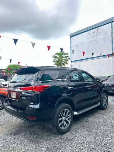 TOYOTA FORTUNER SRV AÑO 2018 AUTOMÁTICO FULL EXTRA 3.0 TURBO DIÉSEL 4X4